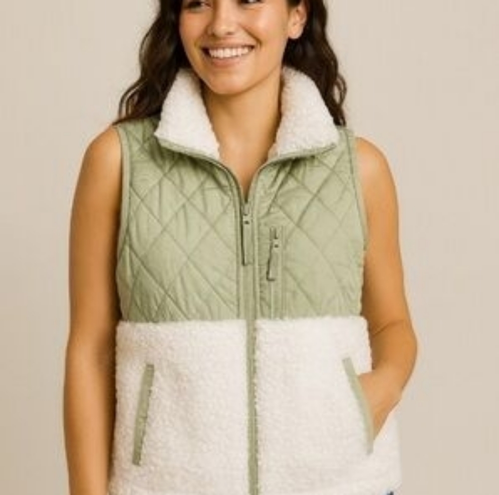 Abercrombie And Fitch Quilted Vest with Sherpa Lining